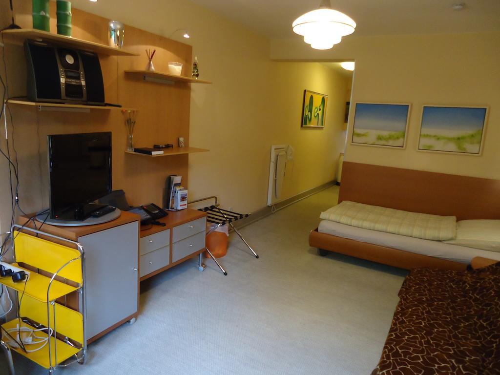 Air Boardinghouse Tulip Stockum, Zu Fuss - 3 Minuten Zur Messe Dusseldorf Room photo